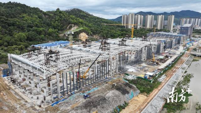潮州市特色產(chǎn)業(yè)孵化基地加快投資建設(shè)。陳錦煌 攝